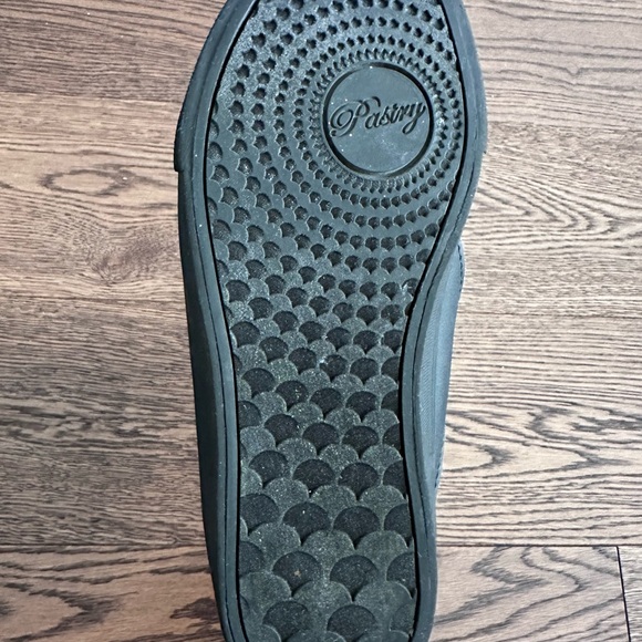 Girls Pastry Love High Tops - Picture 3 of 13